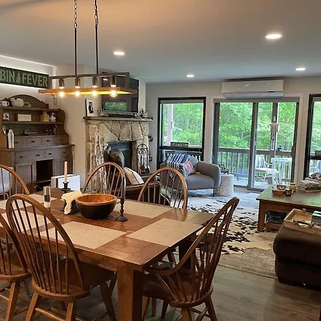Mountain Condo With Modern Cabin Style